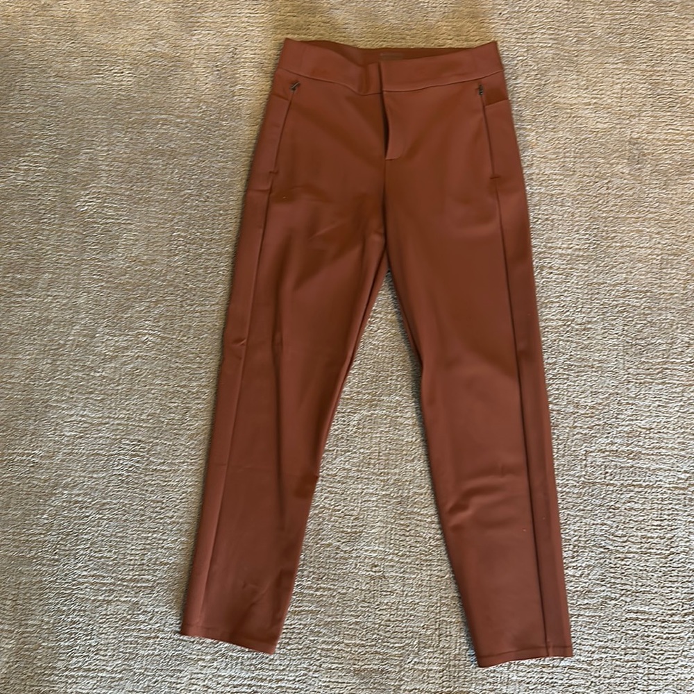 Never worn Athleta Stellar skinny trousers